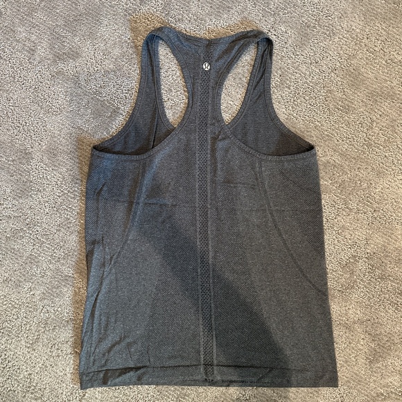 Lululemon swiftly tank - Picture 3 of 4